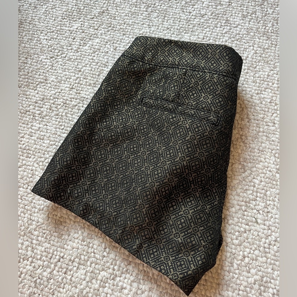 Old Navy Size 4 Dress Shorts